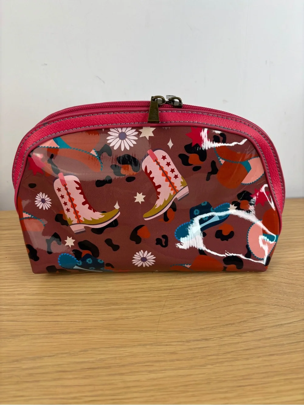 Catchfly Studios Jelly Dome Vintage Hats and Boots Cosmetic Bag LIKE NEW!